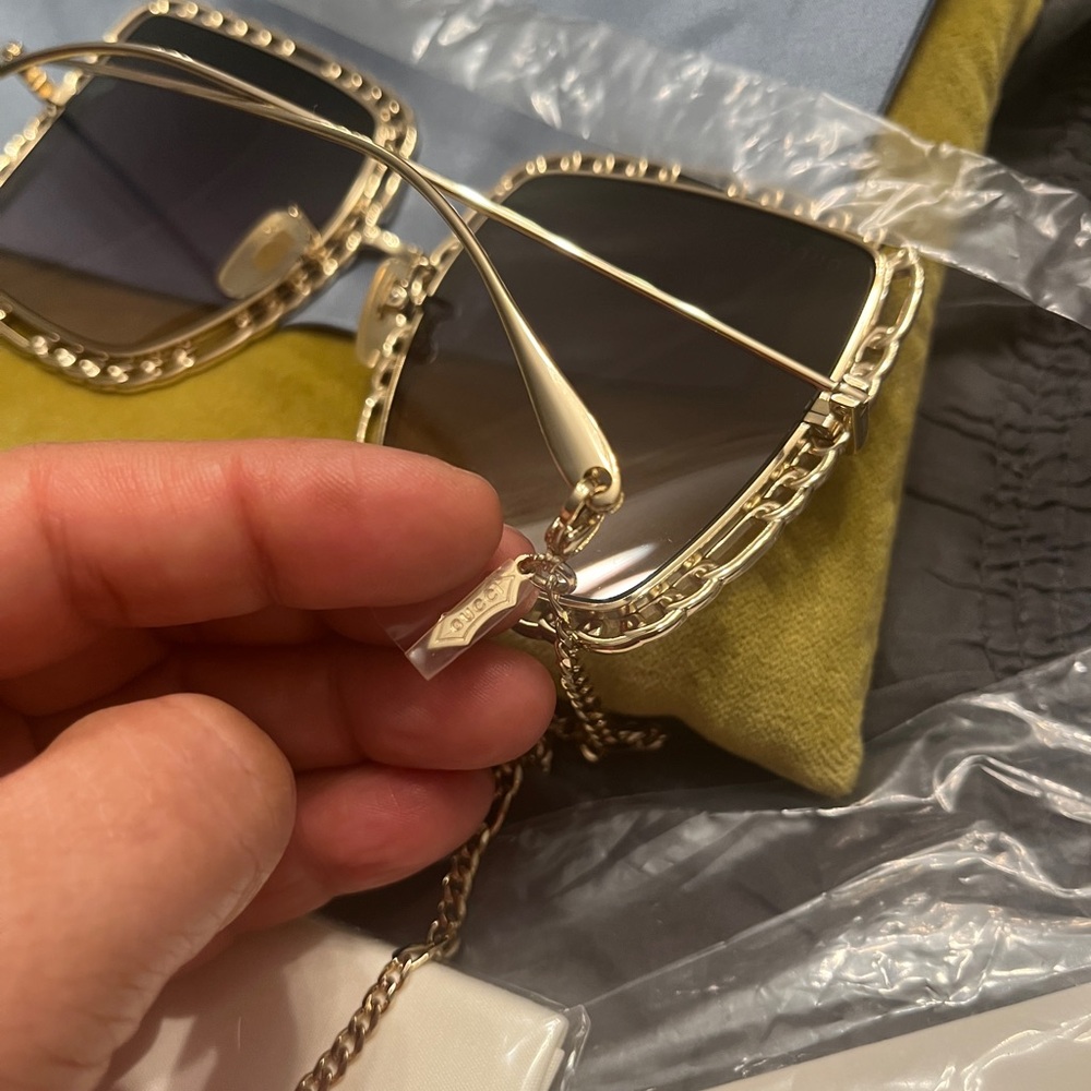 Gucci sunglasses new never use